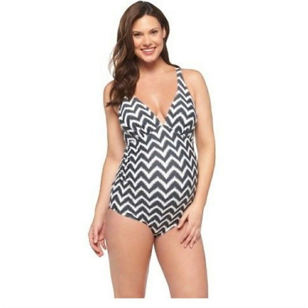 Women's Maternity SwimSuit XL One Piece Chevron Print by Liz Lange NWOT